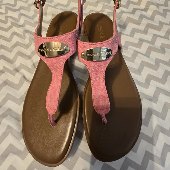 MICHAEL Michael Kors Pink Sandals with Thong Design - Picture 1 of 2
